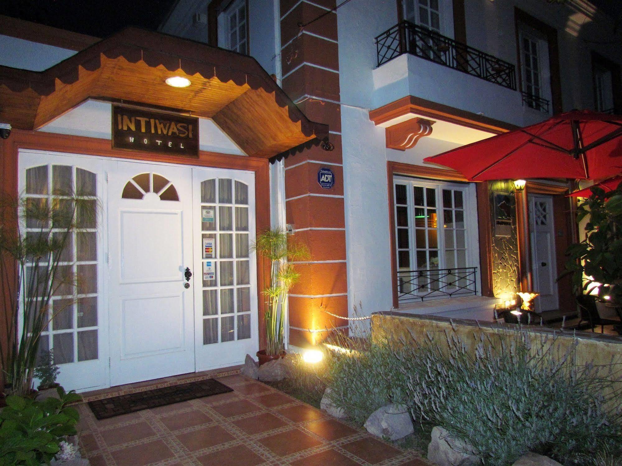 Intiwasi Hotel Santiago Exterior photo